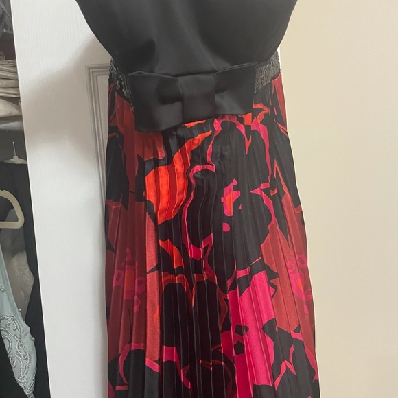 JS Collections maxi dress. Size 6. - Picture 2 of 3